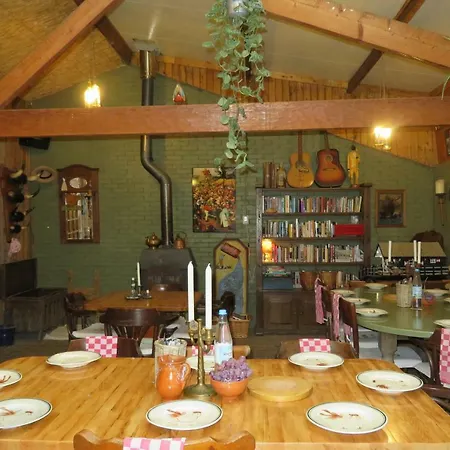 Buitenboel Couette-café