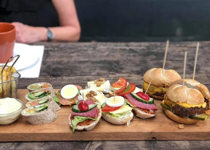 Buitenboel * Holthees