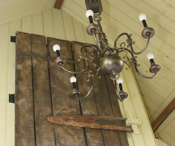 Buitenboel Bed & Breakfast Holthees