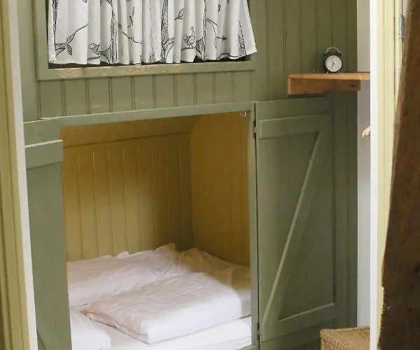 Bed & Breakfast Buitenboel