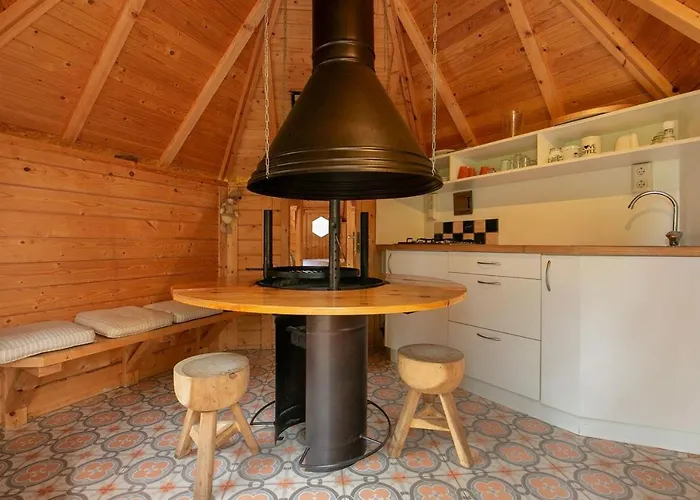 Buitenboel Bed & Breakfast Holthees