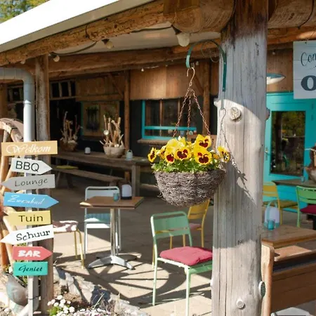 Buitenboel * Holthees