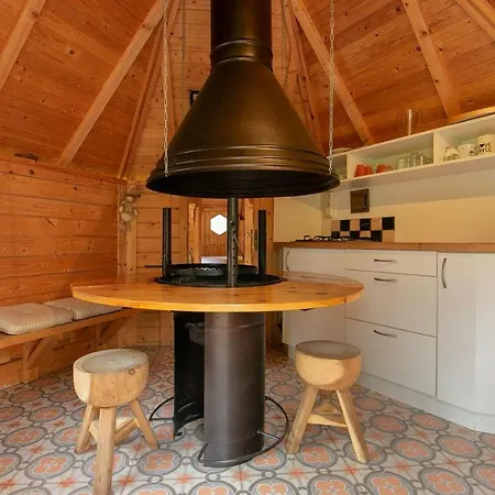 Buitenboel Bed and breakfast Holthees